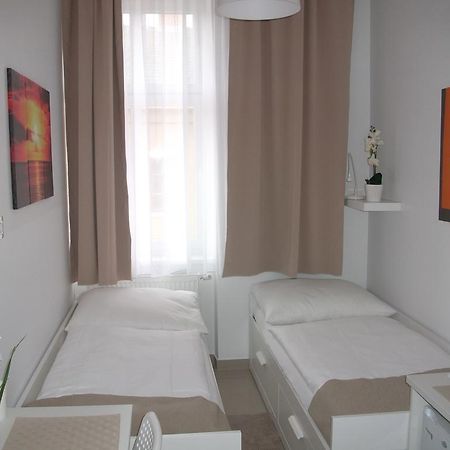 Ch-Vienna City Rooms Room photo