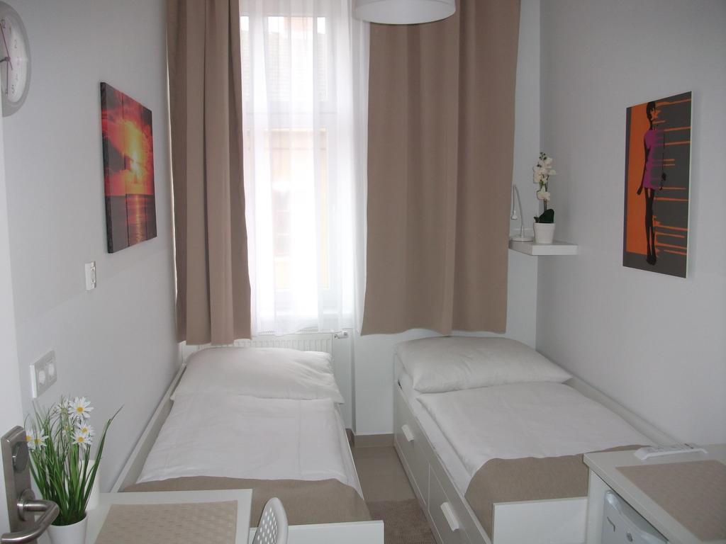 Ch-Vienna City Rooms Room photo